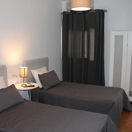 Hostal Montilla Sotogrande Torreguadiaro Kültér fotó
