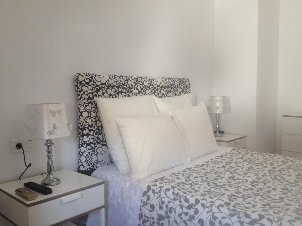 Hostal Montilla Sotogrande Torreguadiaro Kültér fotó