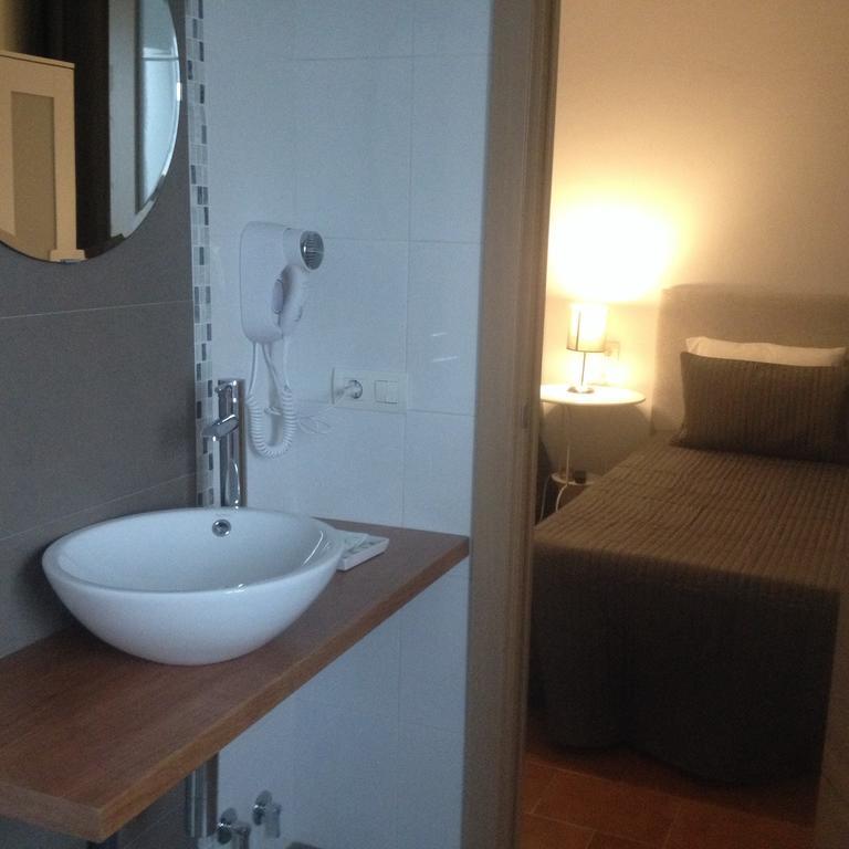 Hostal Montilla Sotogrande Torreguadiaro Kültér fotó