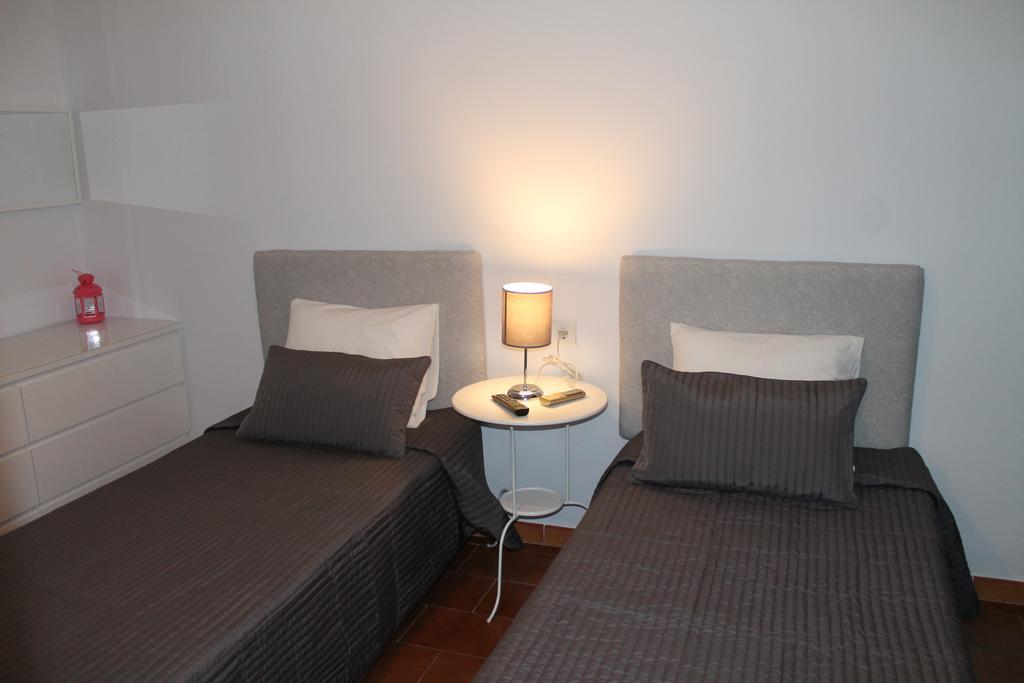 Hostal Montilla Sotogrande Torreguadiaro Kültér fotó